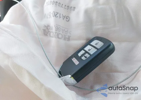 2018 Honda Accord Touring z USA, uszkodzony, nr VIN 1HGCV1F96JA010037